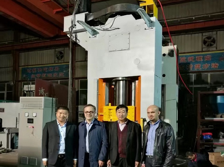 the Poland customer in haloong screw press manufacturer