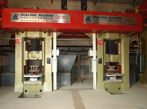 Electric screw firebrick machine