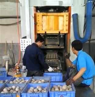 Customer Site for Refractory Ball Press Machine